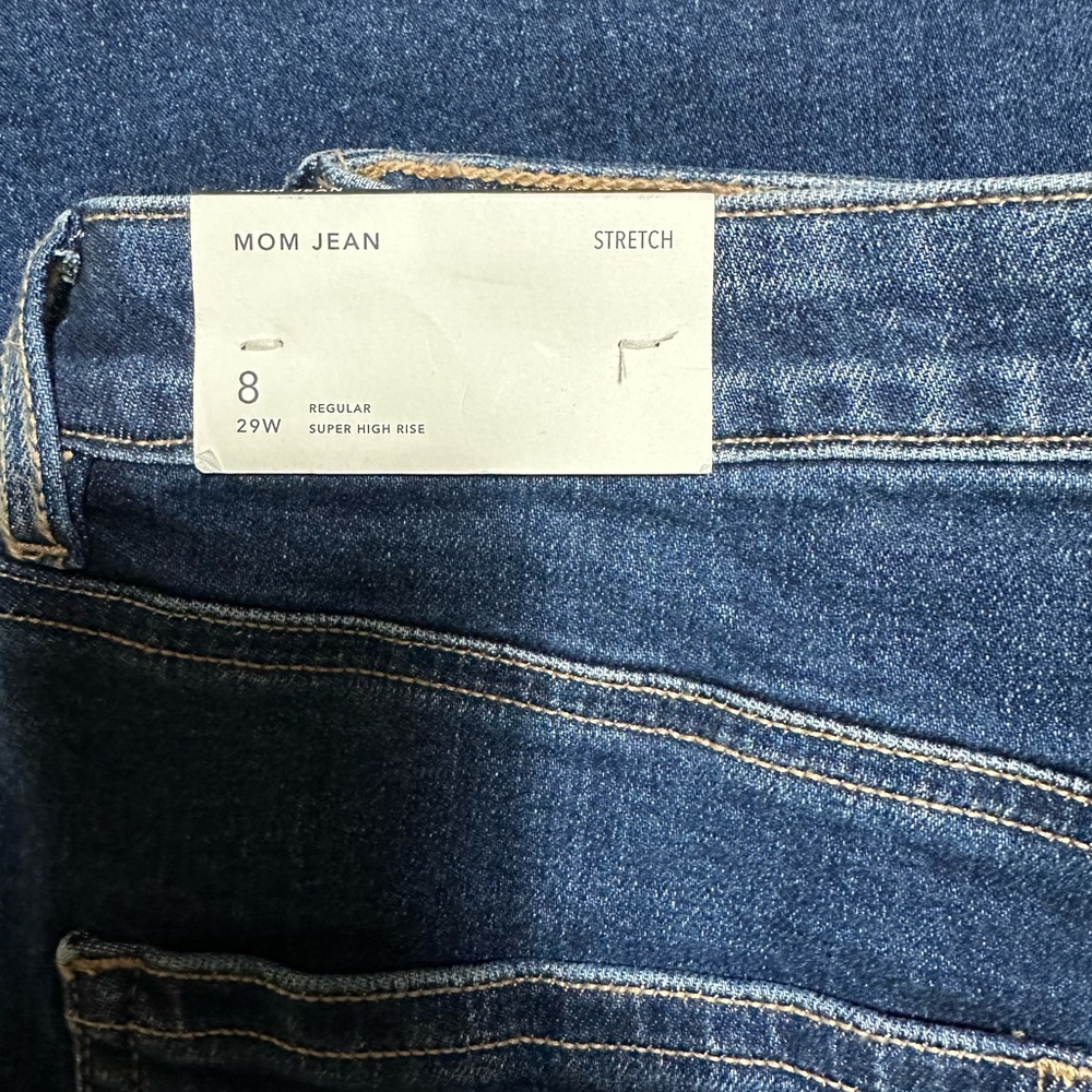 American eagle jeans, size 8 mom jeans, new with tags